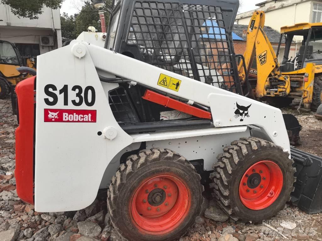 Bobcat S 130 Krautuvai su šoniniu pasukimu