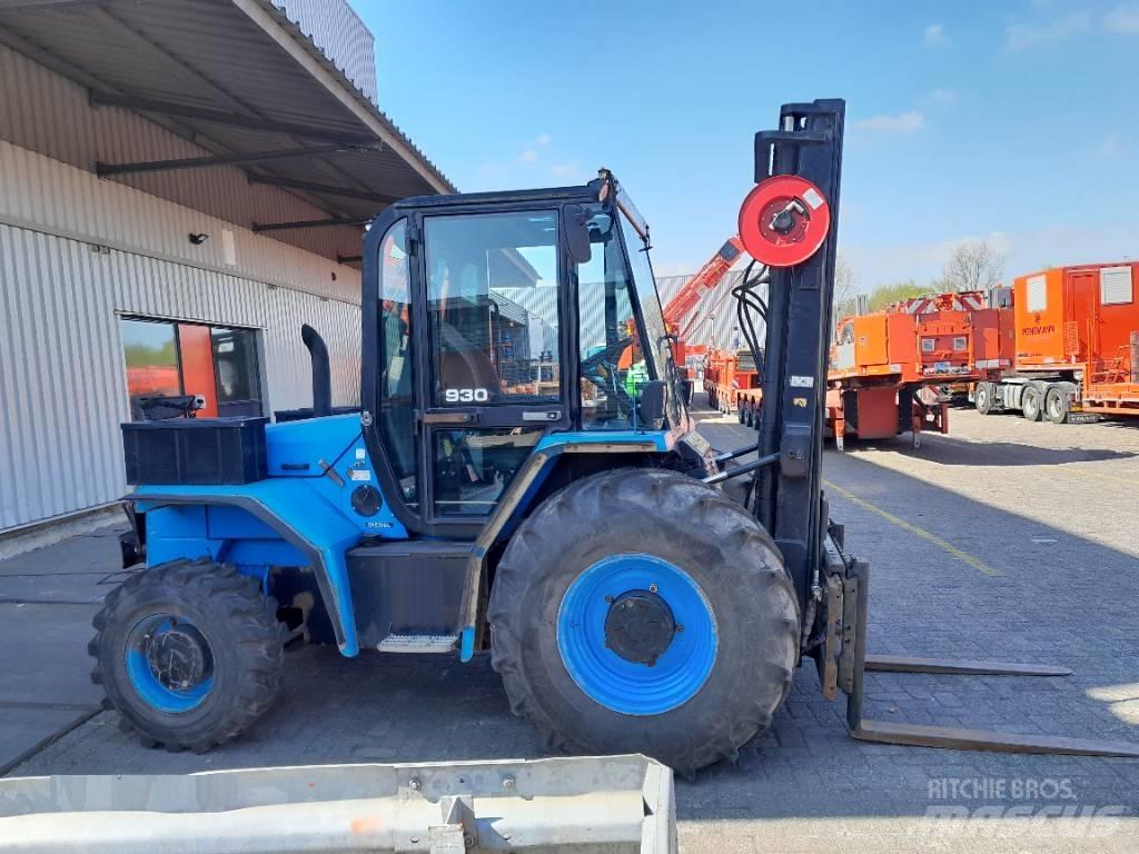 JCB 930-4/55 Visureigiai krautuvai
