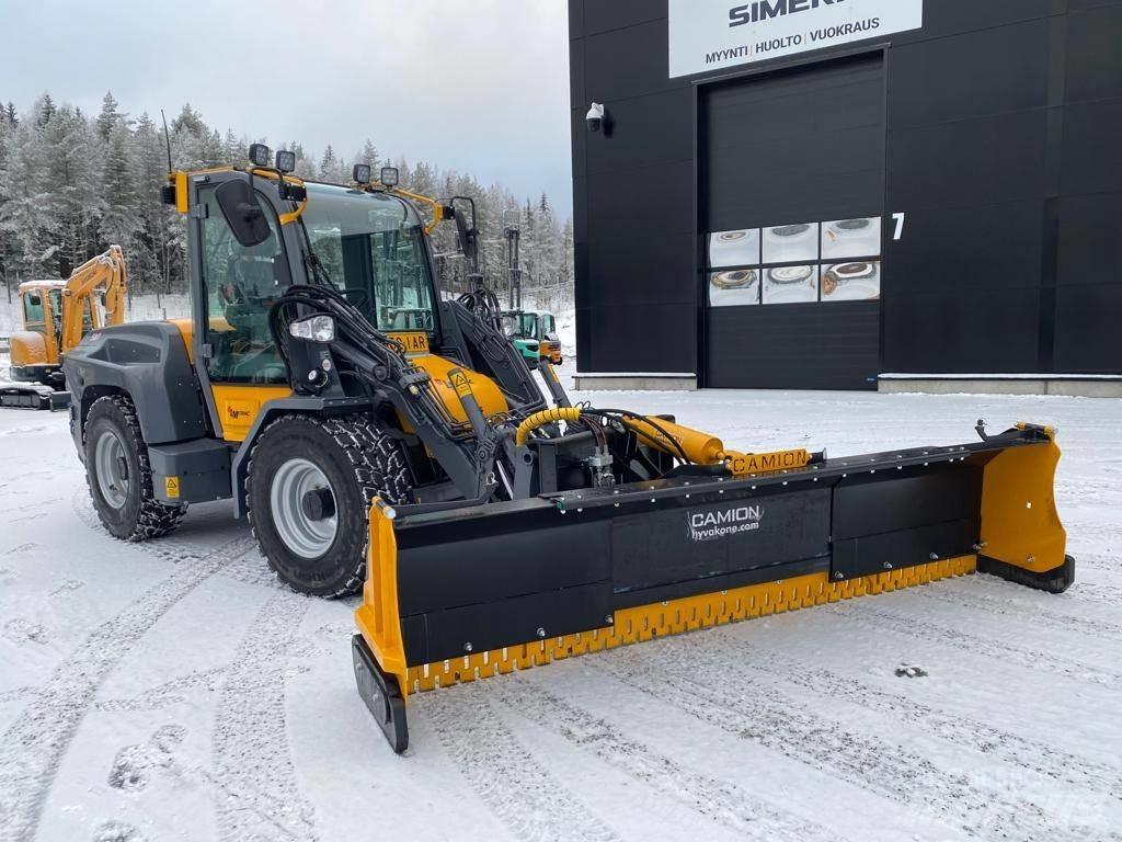 LM Trac 587 Specializuotos paskirties technika