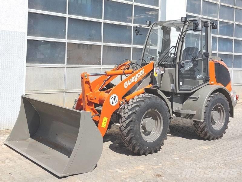 Atlas AR 400 Krautuvai su šoniniu pasukimu