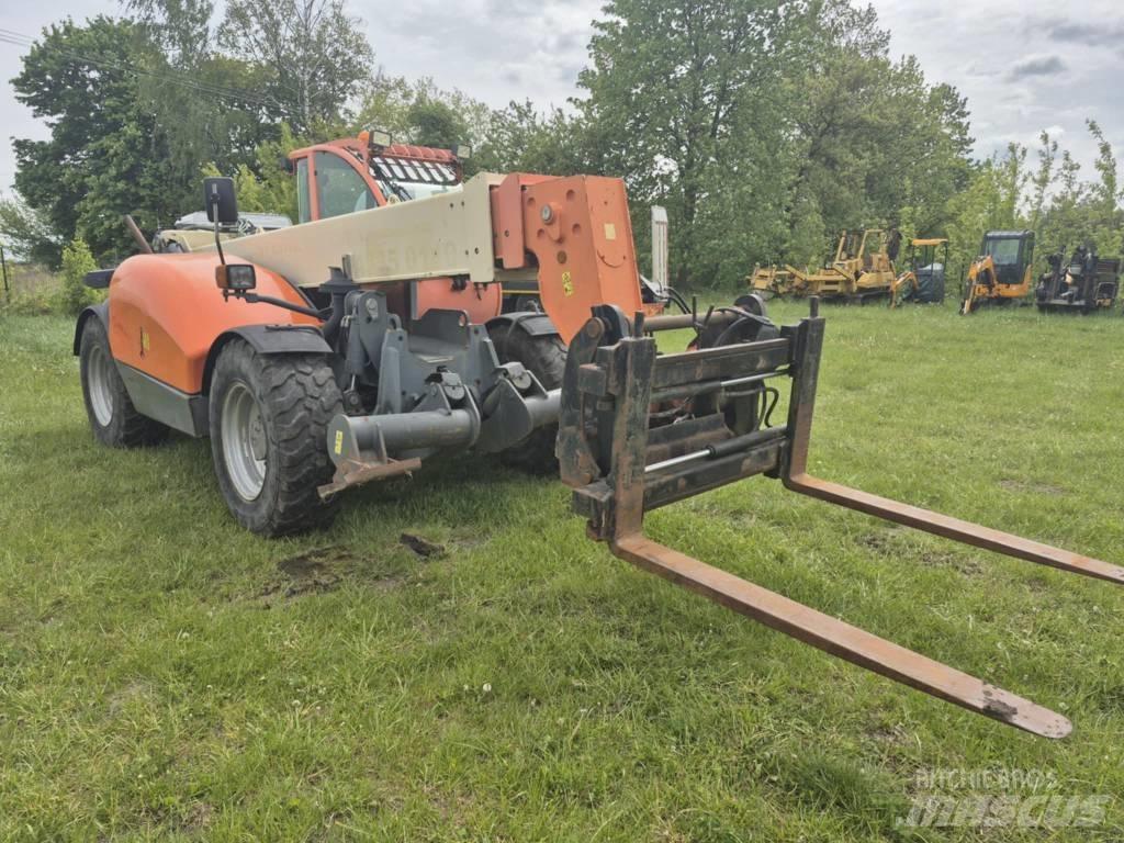 JLG 4013 Teleskopiniai ratiniai krautuvai