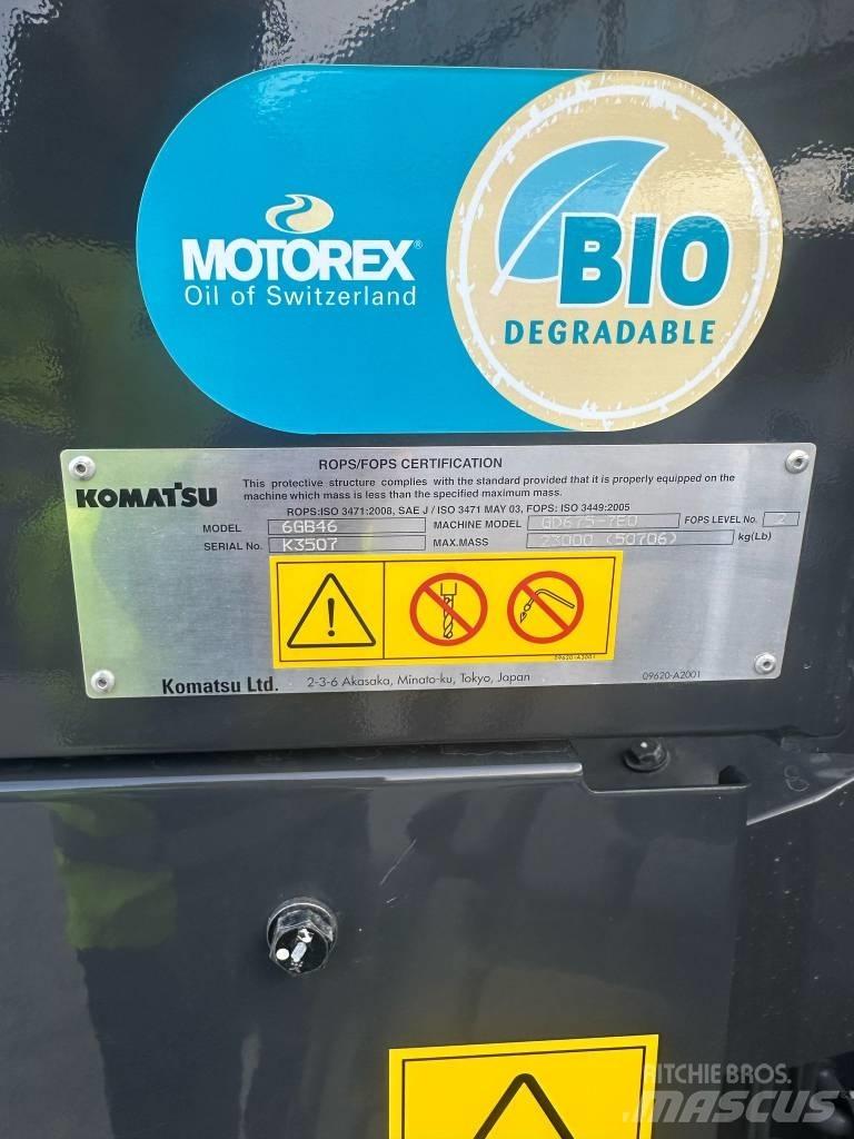 Komatsu GD675-7E0 Greideriai