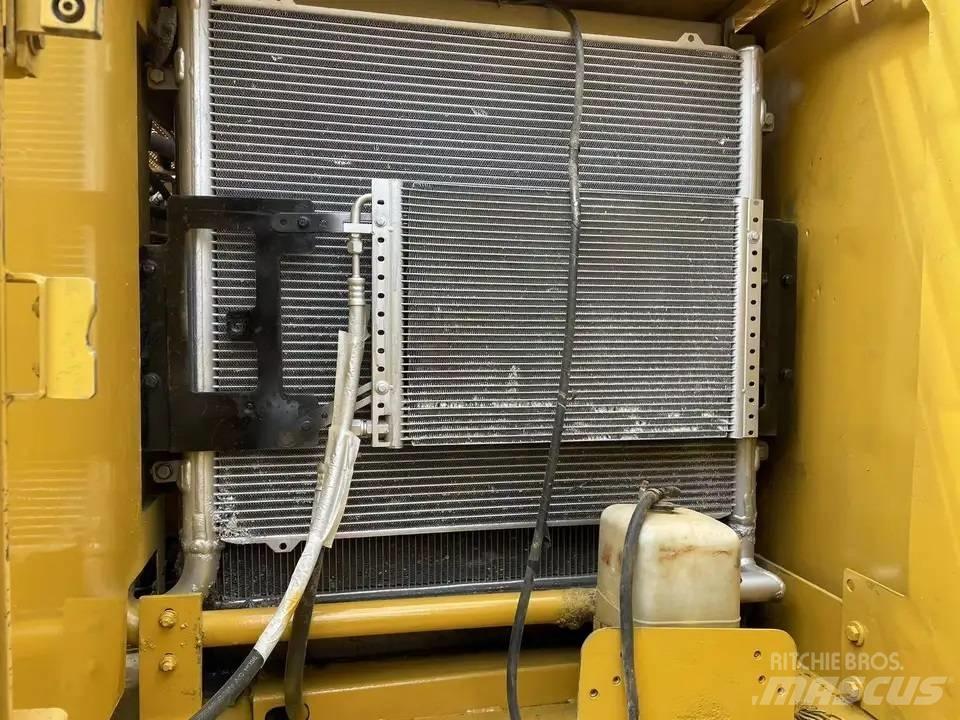 CAT 320C Vikšriniai ekskavatoriai