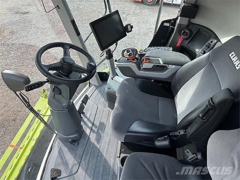 CLAAS Lexion 7400 Derliaus nuėmimo kombainai