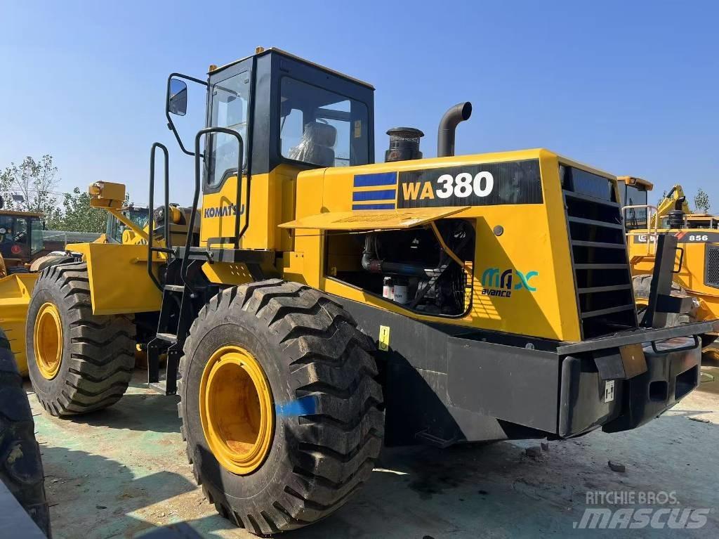 Komatsu WA 380 Naudoti ratiniai krautuvai
