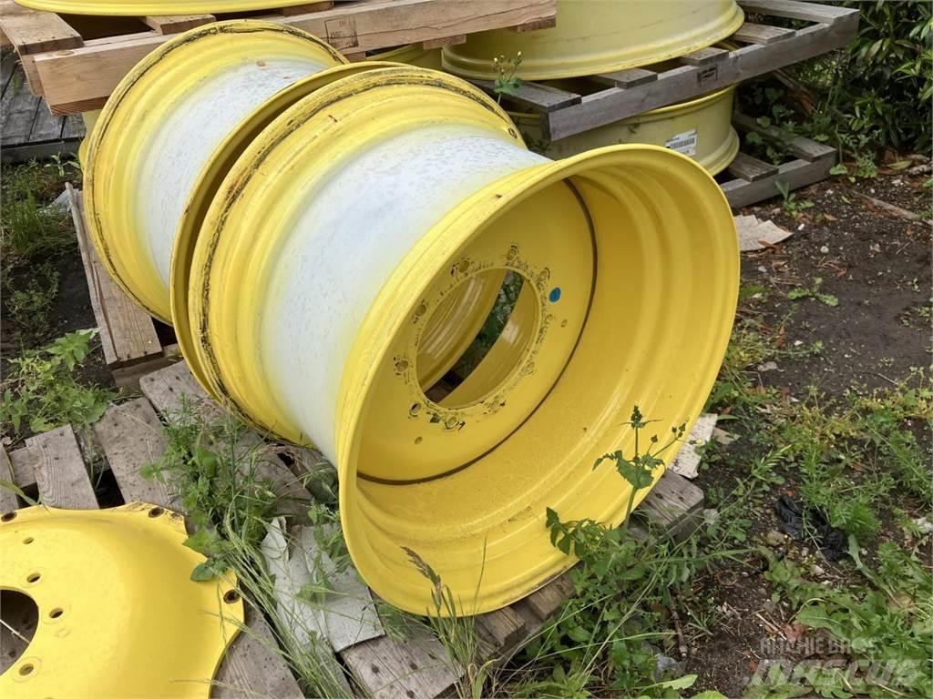 John Deere 20x30 Padangos, ratai ir ratlankiai