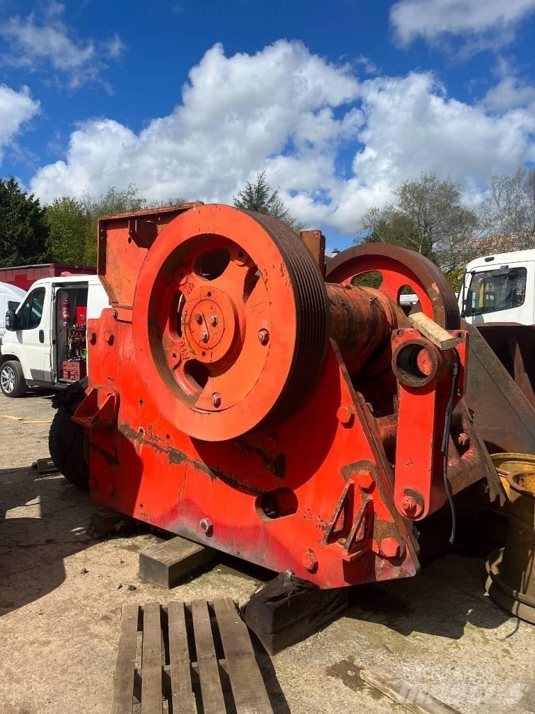 Sandvik QJ 341 Mobilūs smulkintuvai