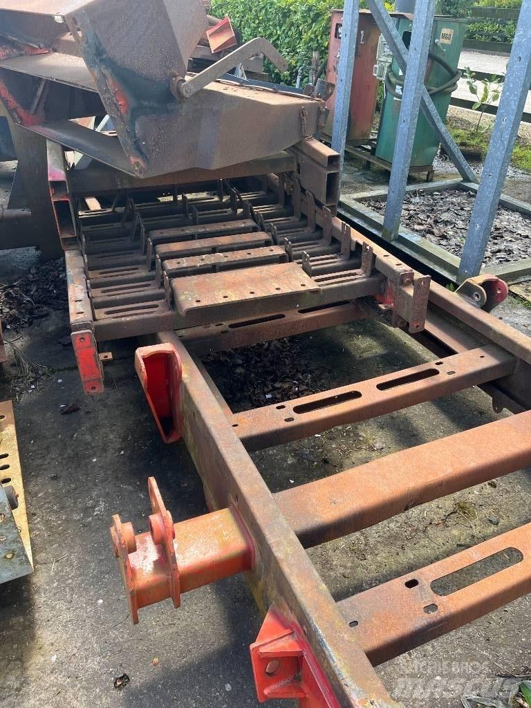 Sandvik QJ 341 Mobilūs smulkintuvai