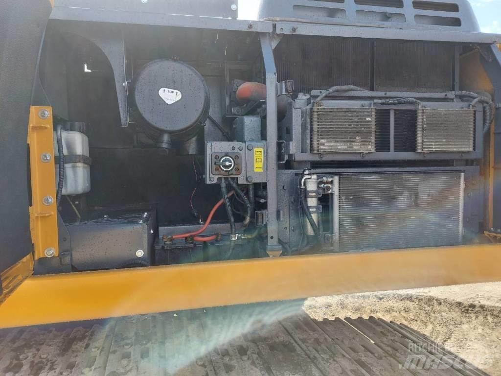 CASE CX 300 D Vikšriniai ekskavatoriai