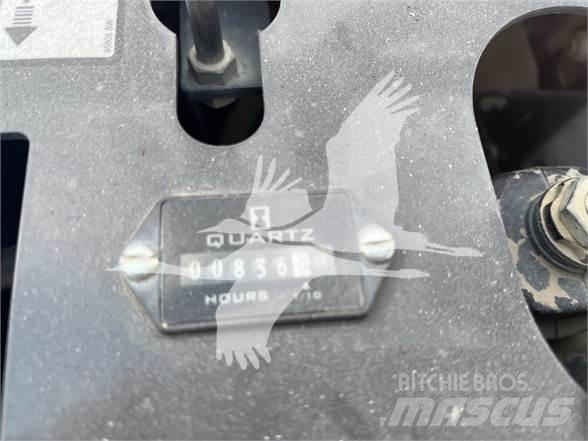 Bobcat MT100 Krautuvai su šoniniu pasukimu