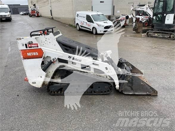 Bobcat MT85 Krautuvai su šoniniu pasukimu