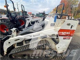 Bobcat MT85 Krautuvai su šoniniu pasukimu