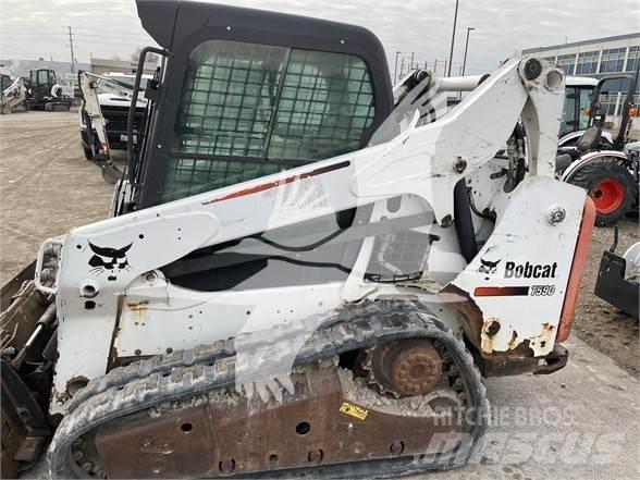Bobcat T590 Krautuvai su šoniniu pasukimu
