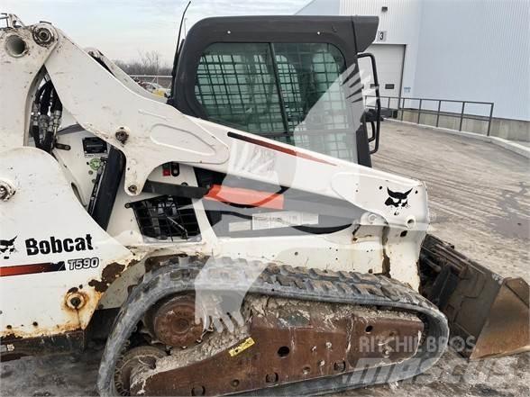 Bobcat T590 Krautuvai su šoniniu pasukimu