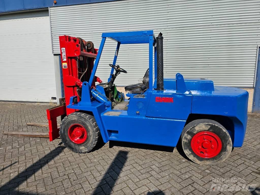 Clark DPH 70 Dyzeliniai krautuvai
