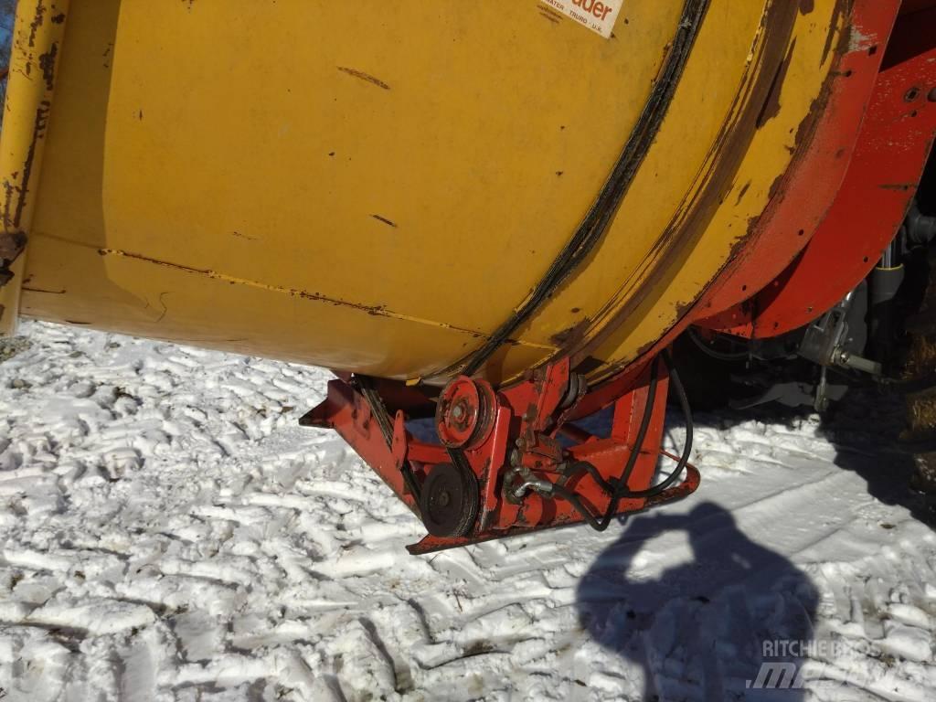 Tomahawk 5050 Ryšulių smulkinimo, pjaustymo ir išvyniojimo įrenginiai