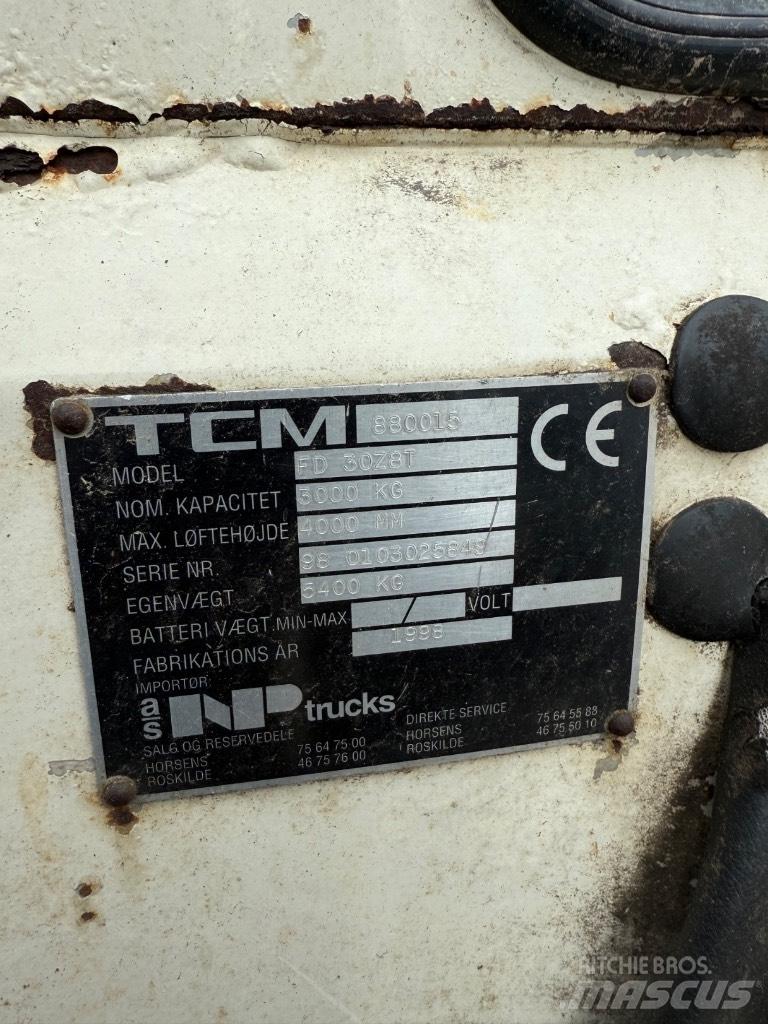 TCM FD 30 Dyzeliniai krautuvai