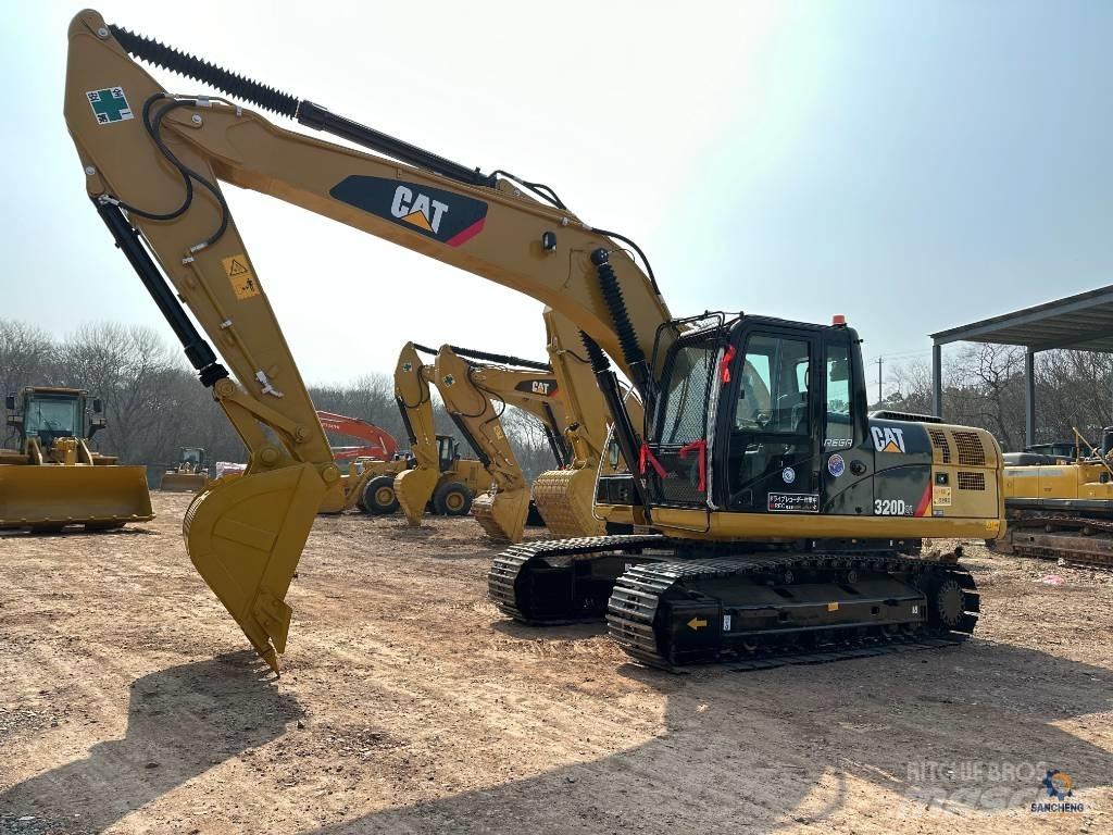 CAT 320D2L Vikšriniai ekskavatoriai
