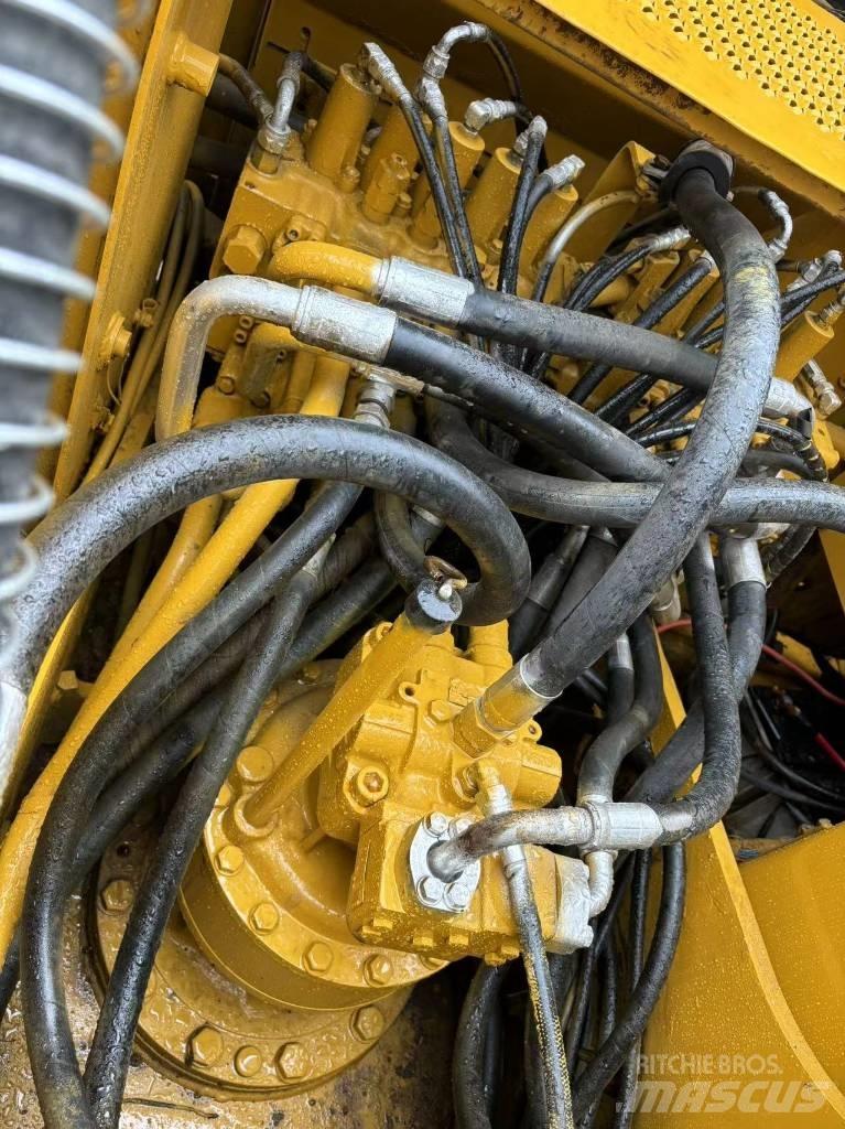CAT 320 C Vikšriniai ekskavatoriai