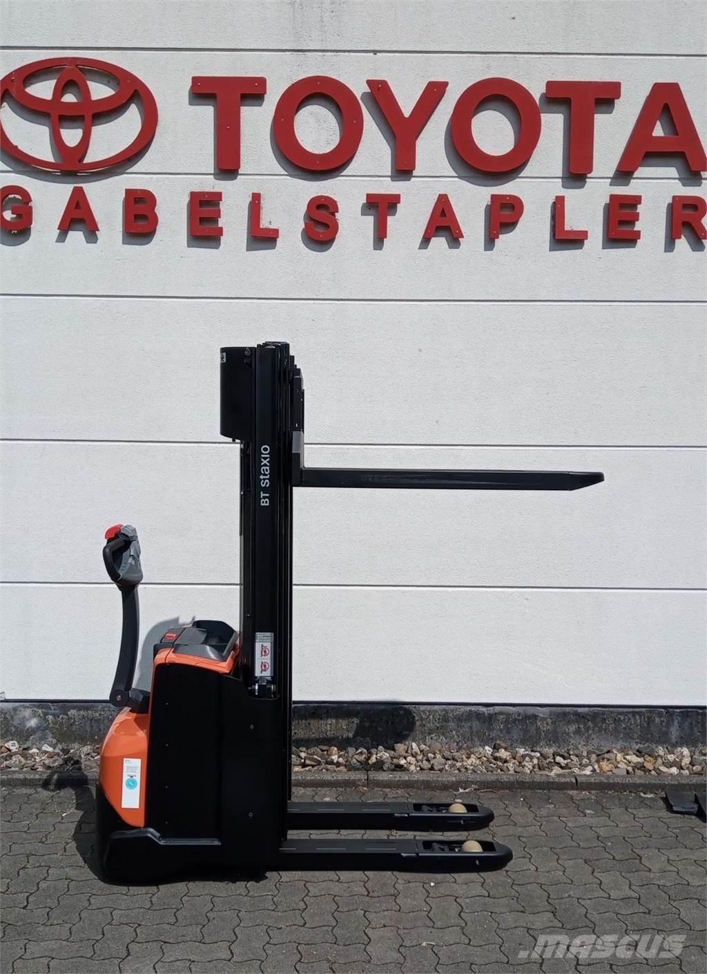 Toyota SWE140L Rankiniai vėžimėliai