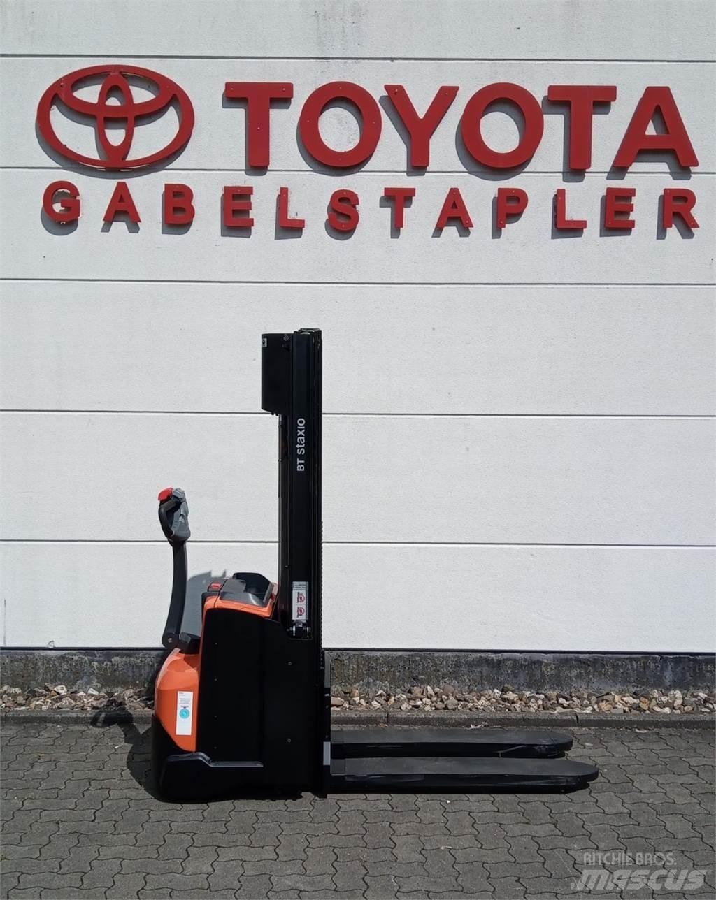 Toyota SWE140L Rankiniai vėžimėliai