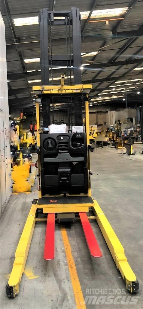 Hyster R30XMF2 Didelių aukščių keltuvai-krautuvai