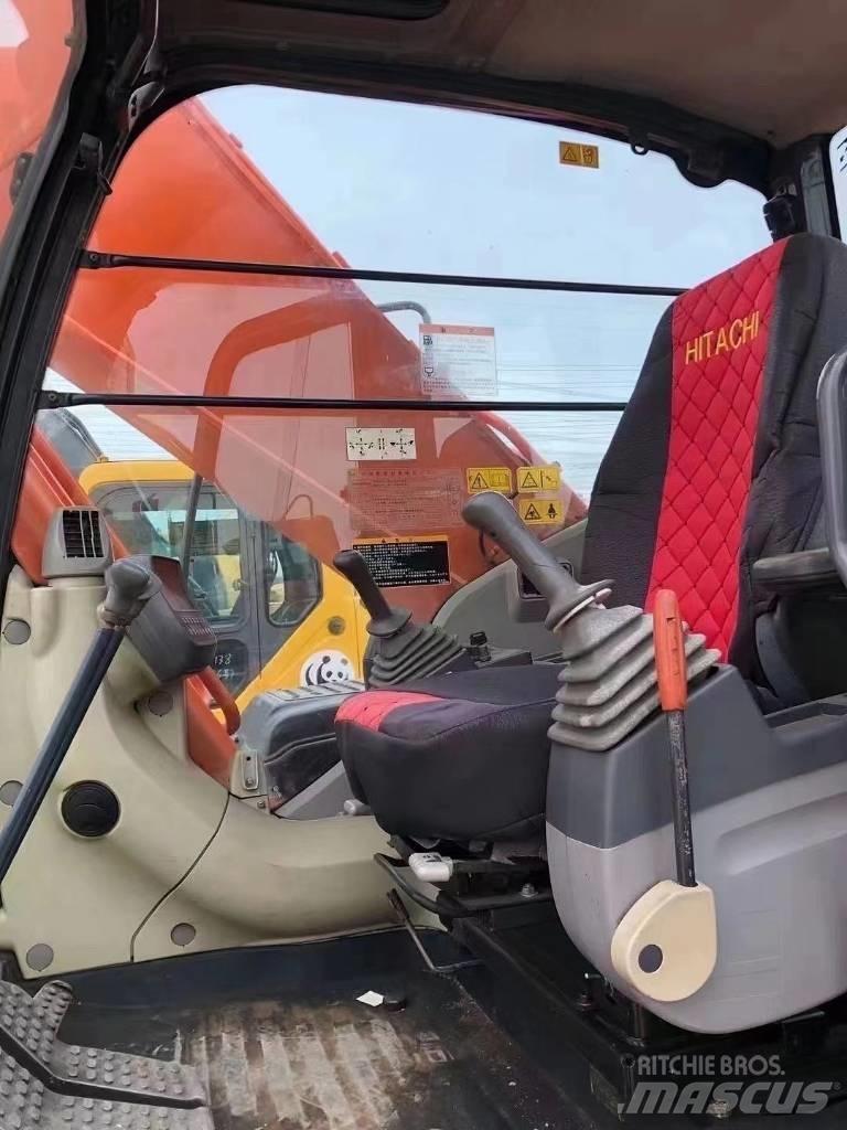 Hitachi ZX 250 Vikšriniai ekskavatoriai