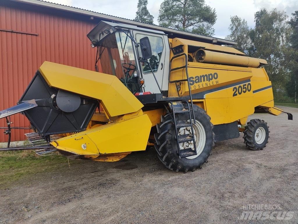 Sampo-Rosenlew 2050 Derliaus nuėmimo kombainai