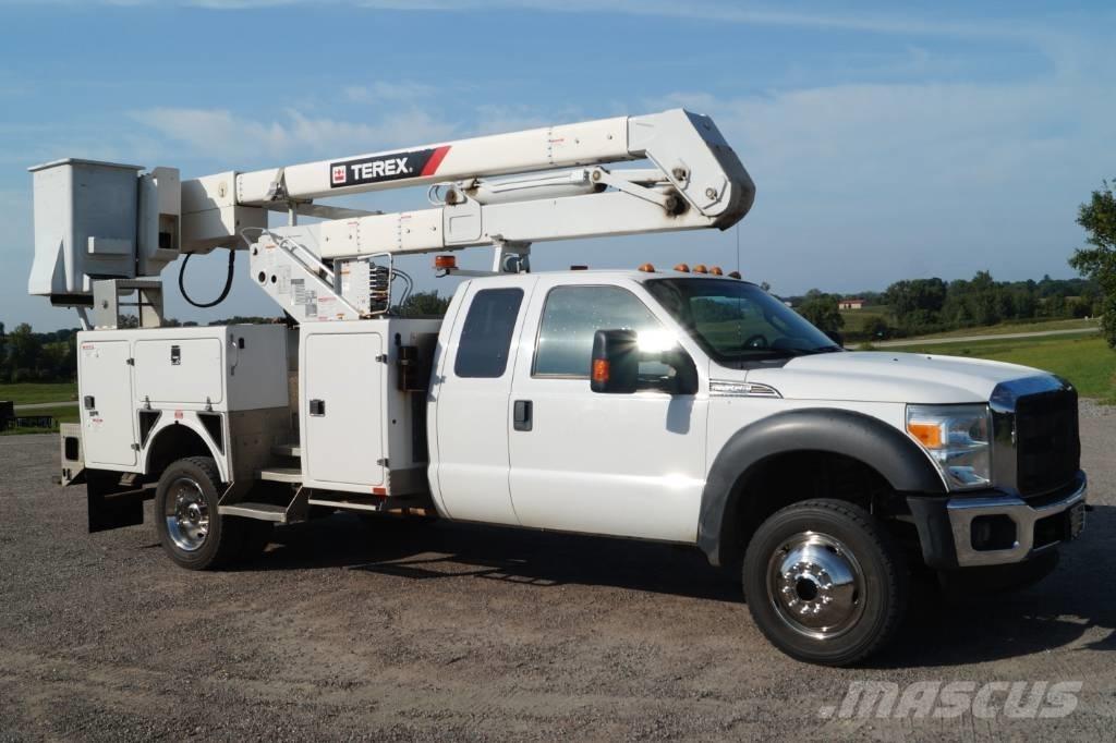 Ford F 550 XLT SD Ant vilkikų montuojamos kėlimo platformos