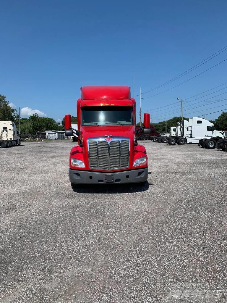 Peterbilt 579 Naudoti vilkikai