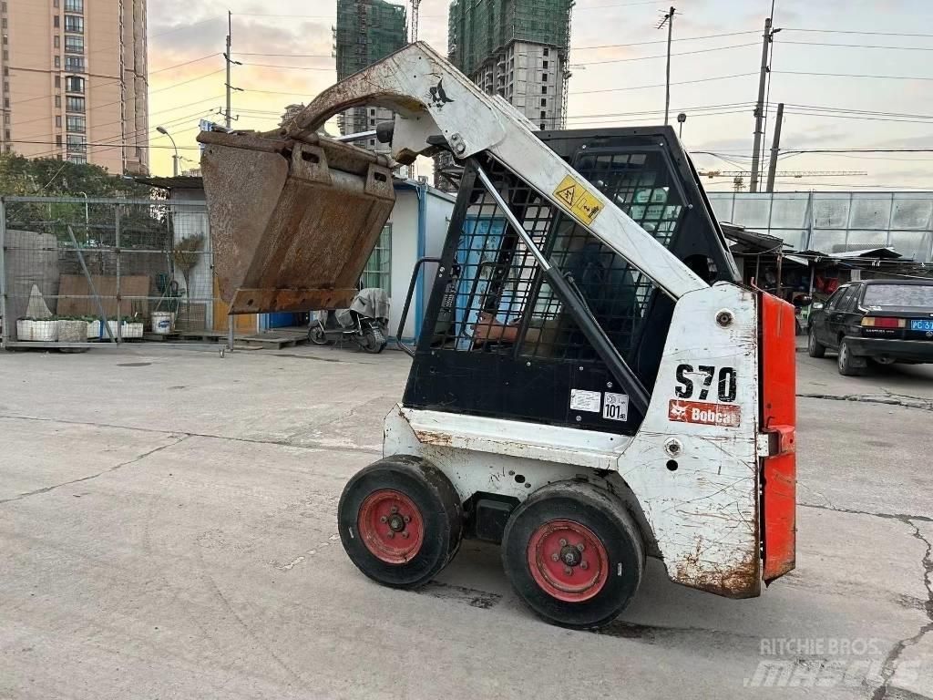 Bobcat S 70 Krautuvai su šoniniu pasukimu