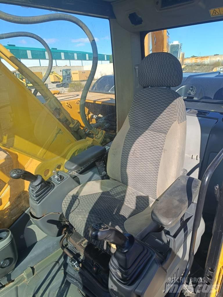 CAT 325 D Vikšriniai ekskavatoriai