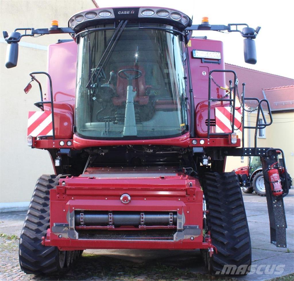 Case IH AF 8250 Derliaus nuėmimo kombainai
