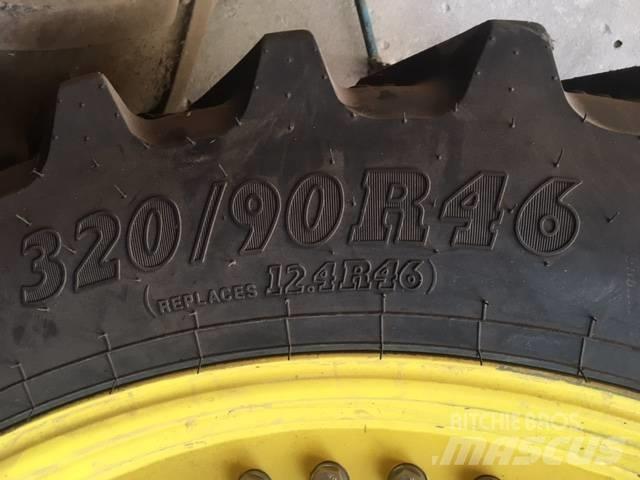 John Deere 6820 Padangos, ratai ir ratlankiai