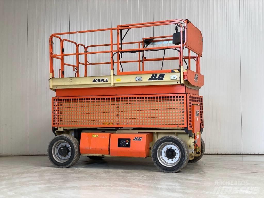 JLG 4069 LE Žirkliniai keltuvai