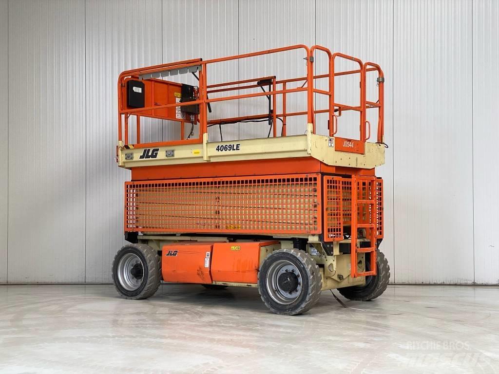 JLG 4069 LE Žirkliniai keltuvai