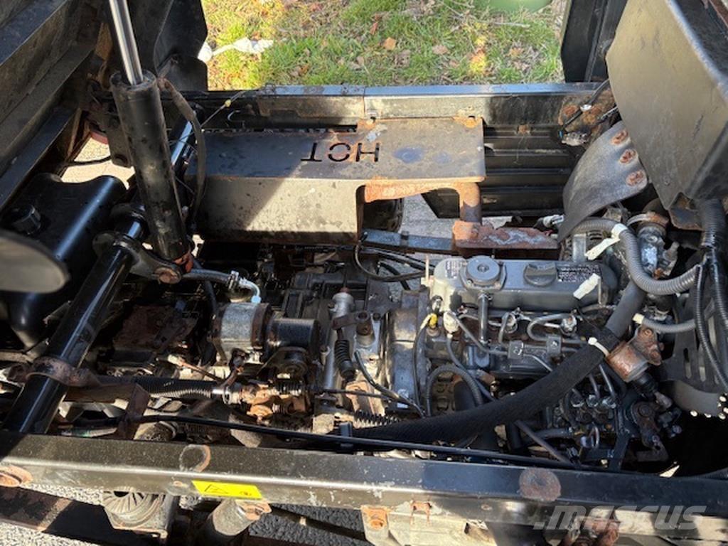 Kubota rtv900 Traktoriai