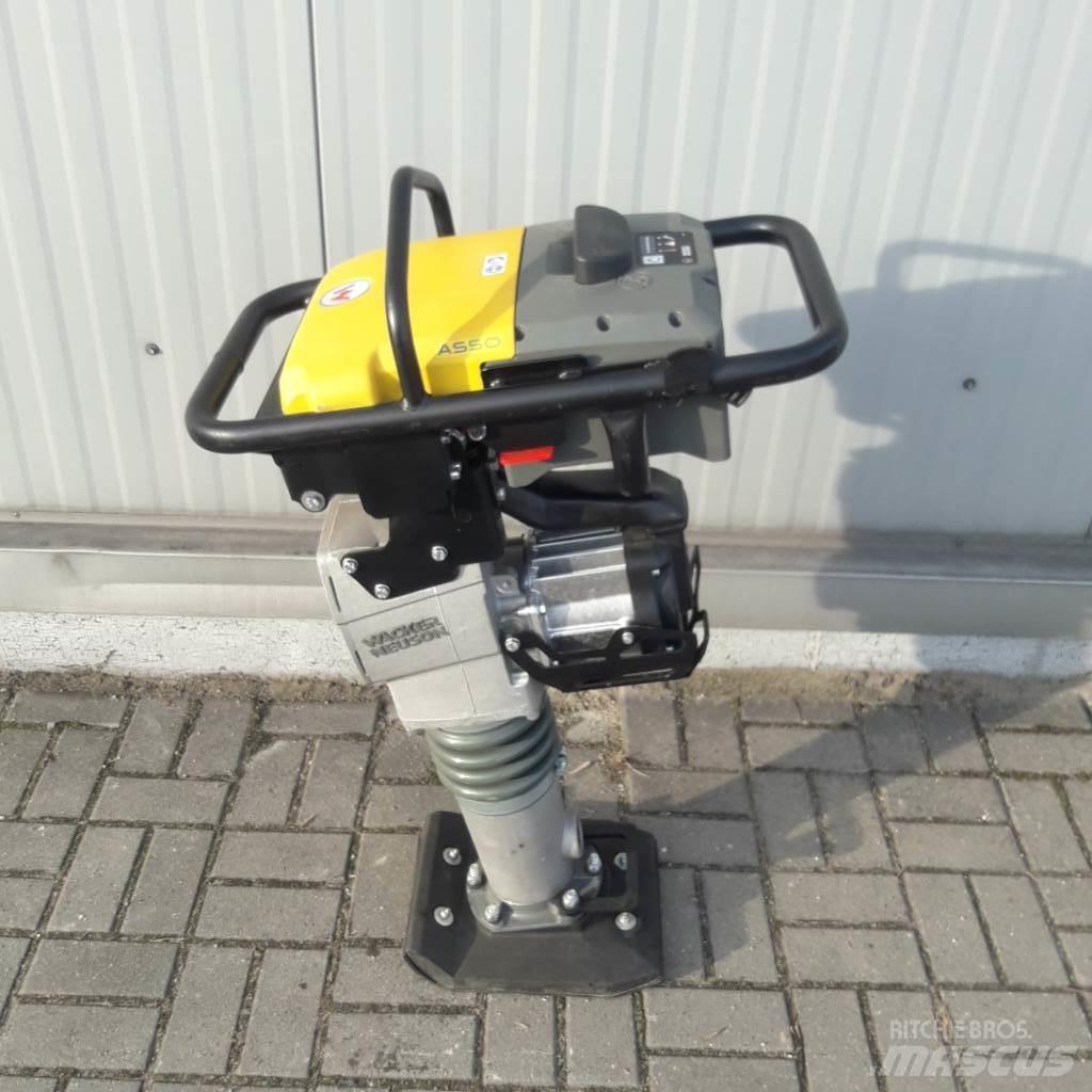 Wacker Neuson AS 50 Plūktuvai