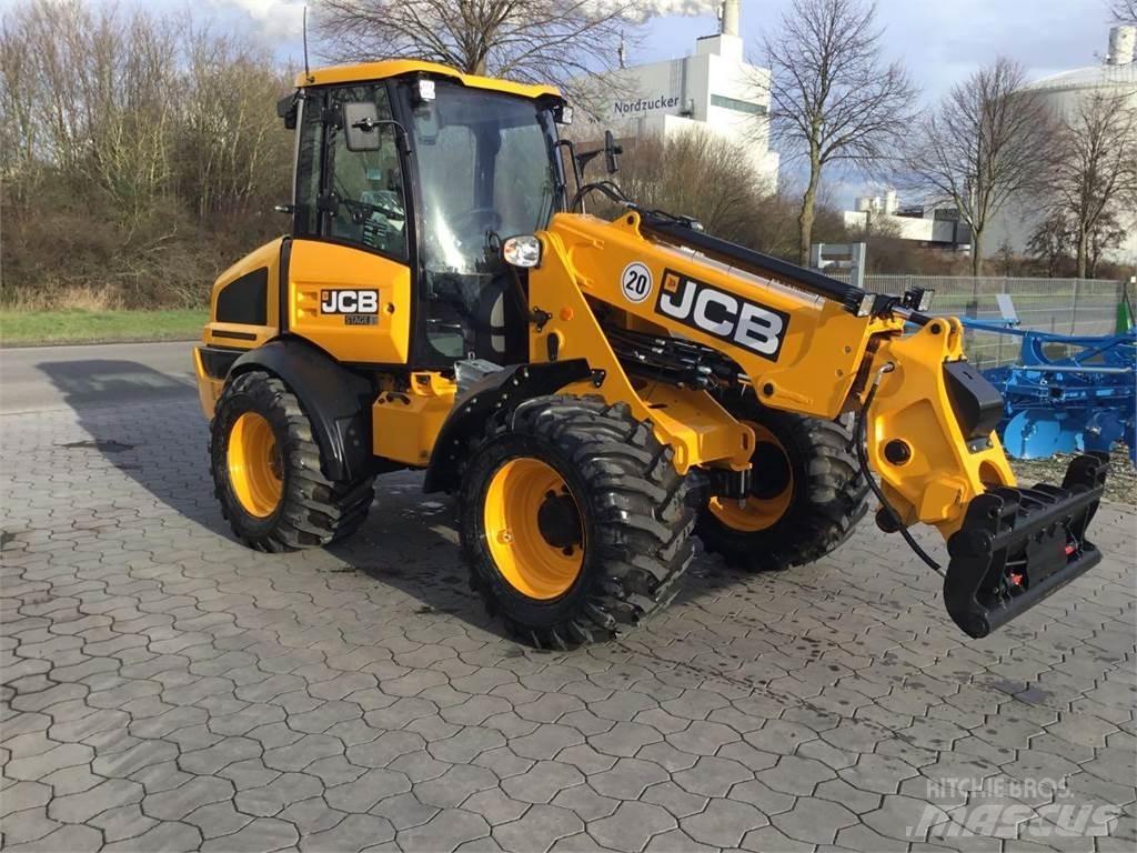 JCB TM 220 Agri Teleskopiniai keltuvai