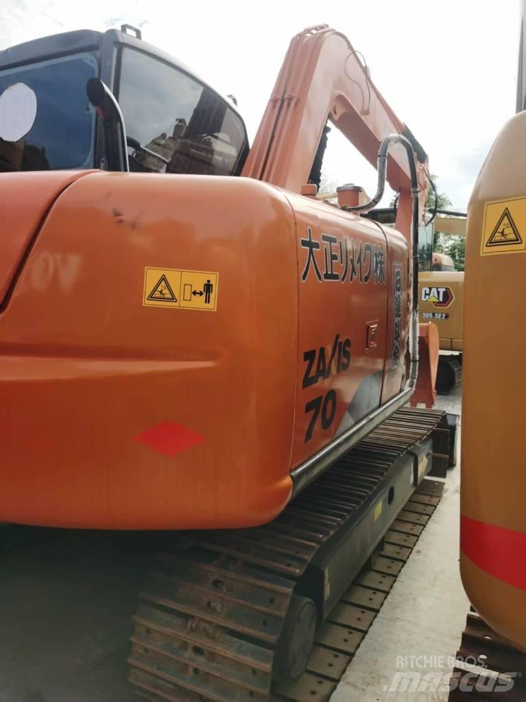 Hitachi ZX 70 Vidutinės galios ekskavatoriai 7-12 t
