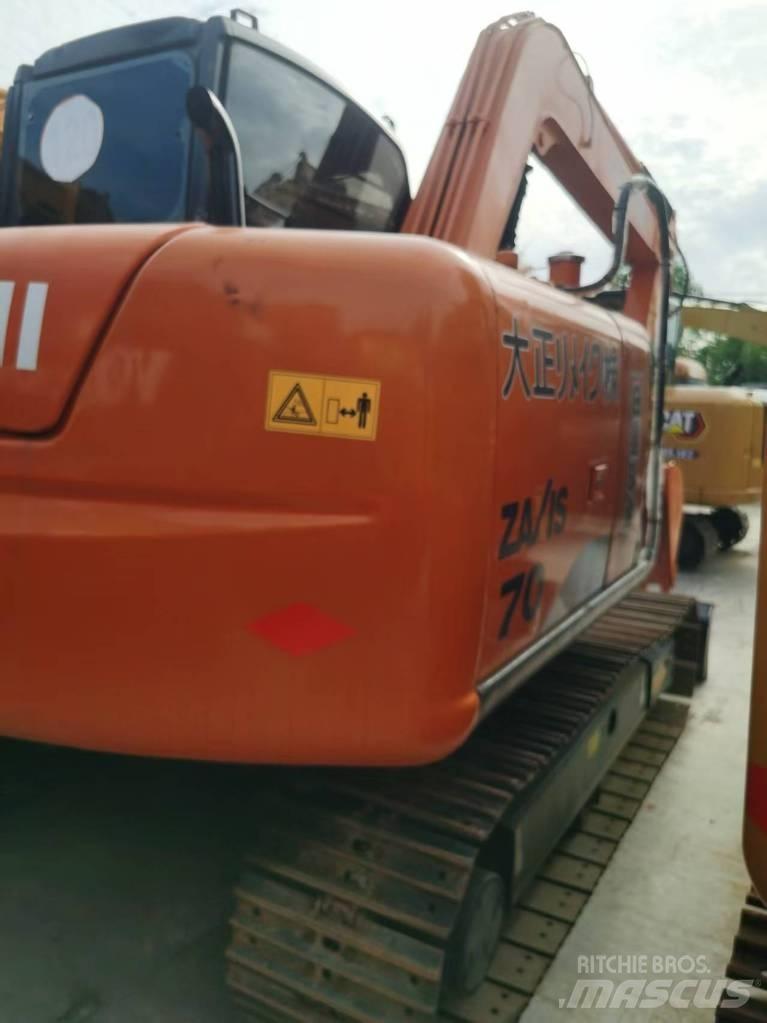 Hitachi ZX 70 Vidutinės galios ekskavatoriai 7-12 t