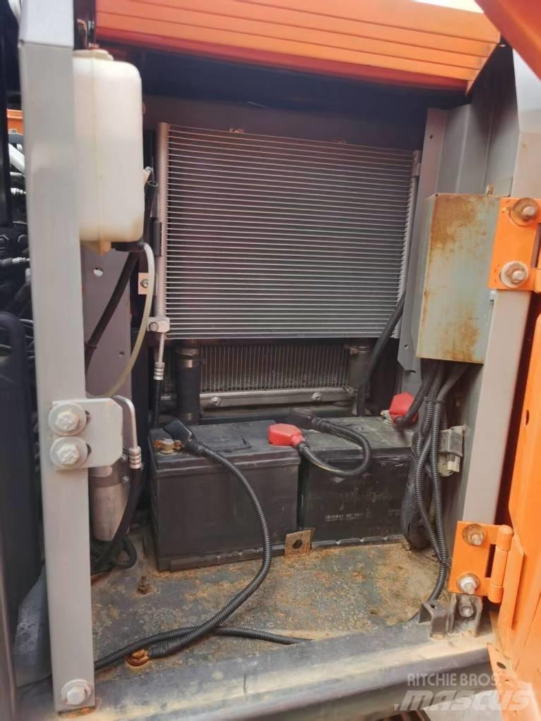 Hitachi ZX 70 Vidutinės galios ekskavatoriai 7-12 t