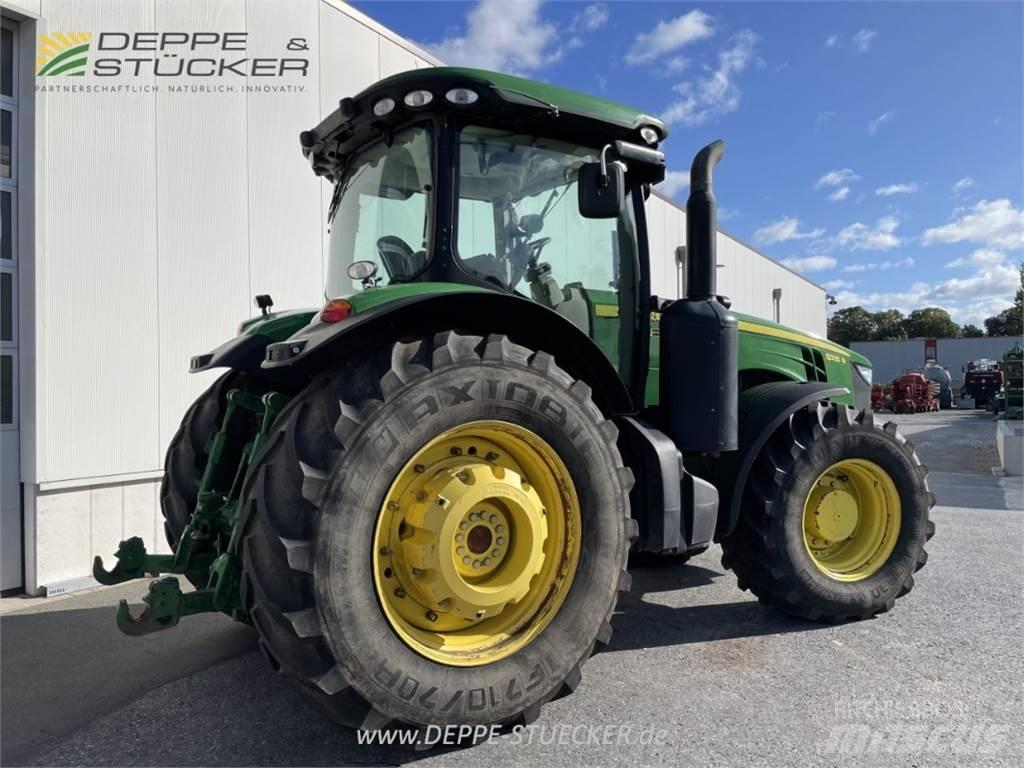 John Deere 8335R Traktoriai