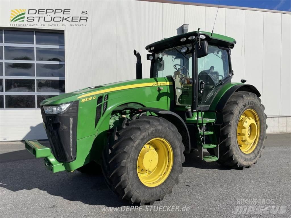 John Deere 8335R Traktoriai