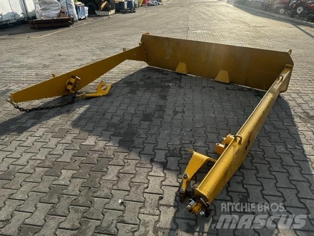 CAT 725 TAIL GATE Karjeriniai savivarčiai