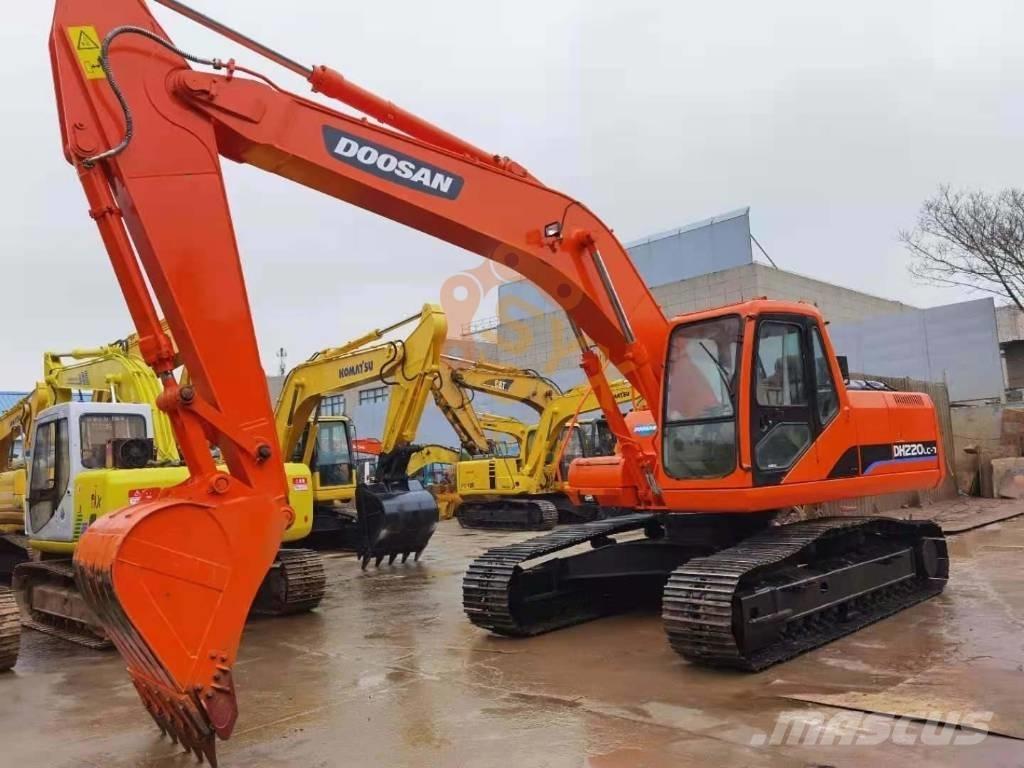 Doosan DX 225 LCA Vikšriniai ekskavatoriai