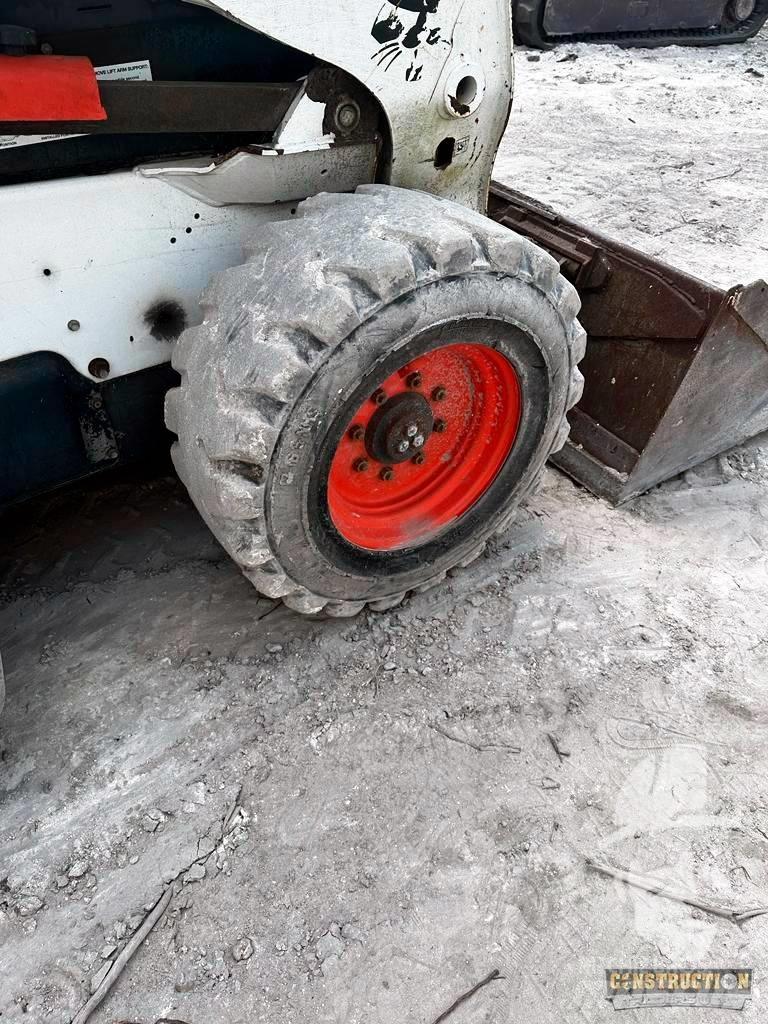Bobcat S 650 Krautuvai su šoniniu pasukimu
