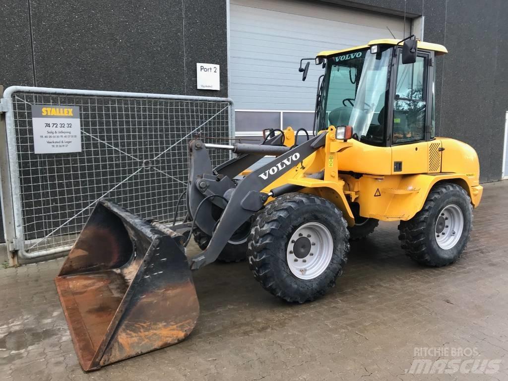 Volvo L30B Naudoti ratiniai krautuvai