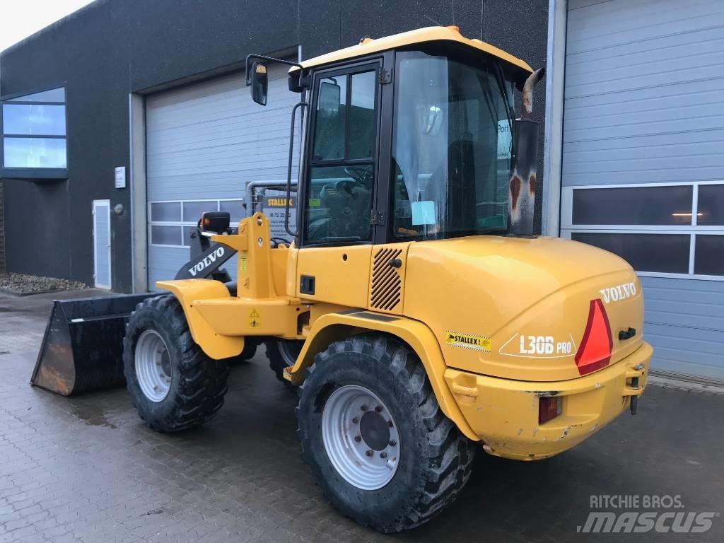 Volvo L30B Naudoti ratiniai krautuvai