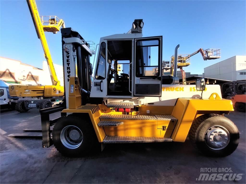 Svetruck 15120 35 Dyzeliniai krautuvai